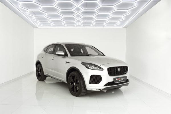 Jaguar E-Pace - D240 AWD R-Dynamic SE