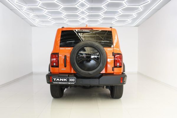 GWM Tank 300 - 2.0T HEV Super Luxury 4x4 - Image 3