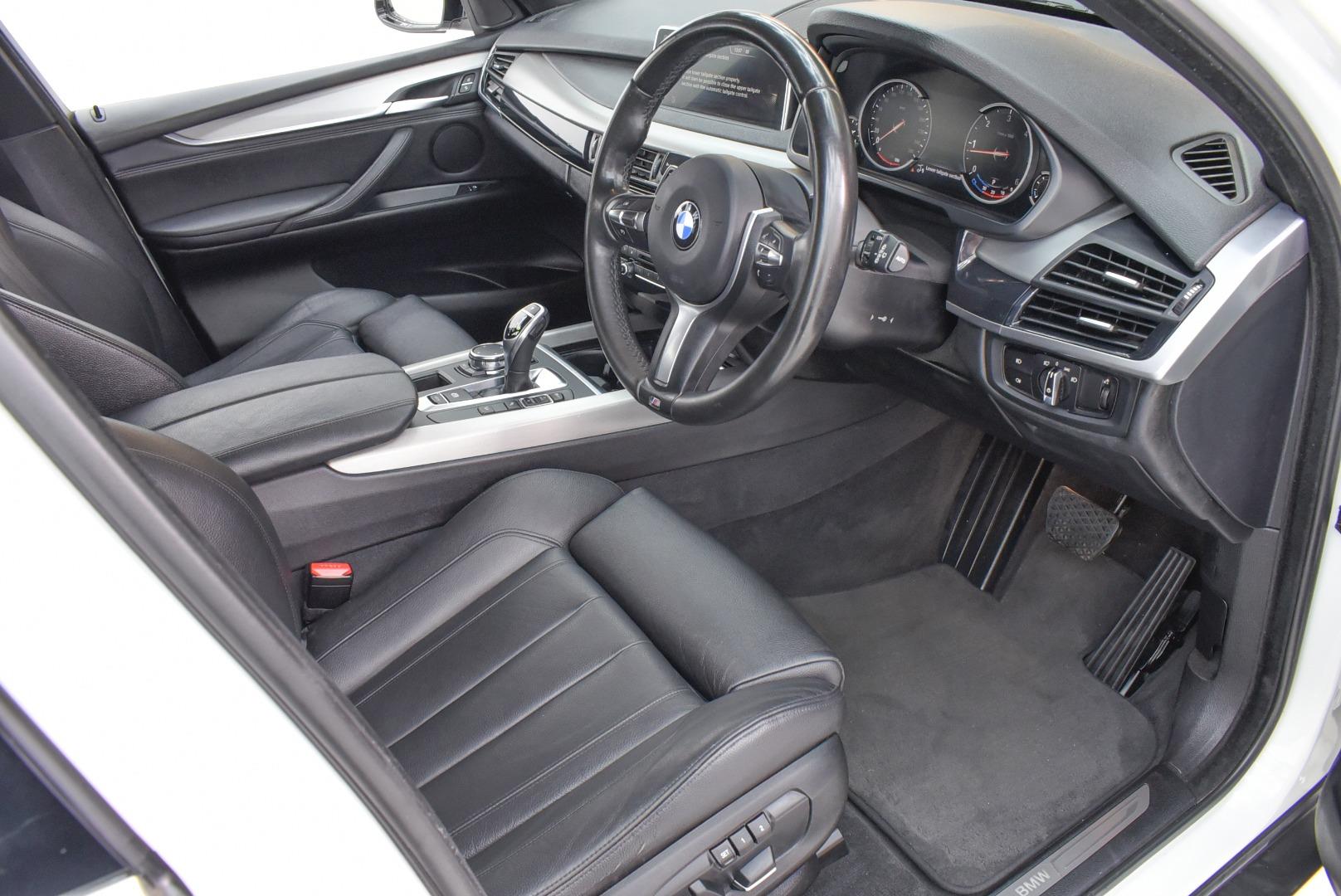 BMW X5 - xDrive30d Exterior Design Pure Experience - Image 4