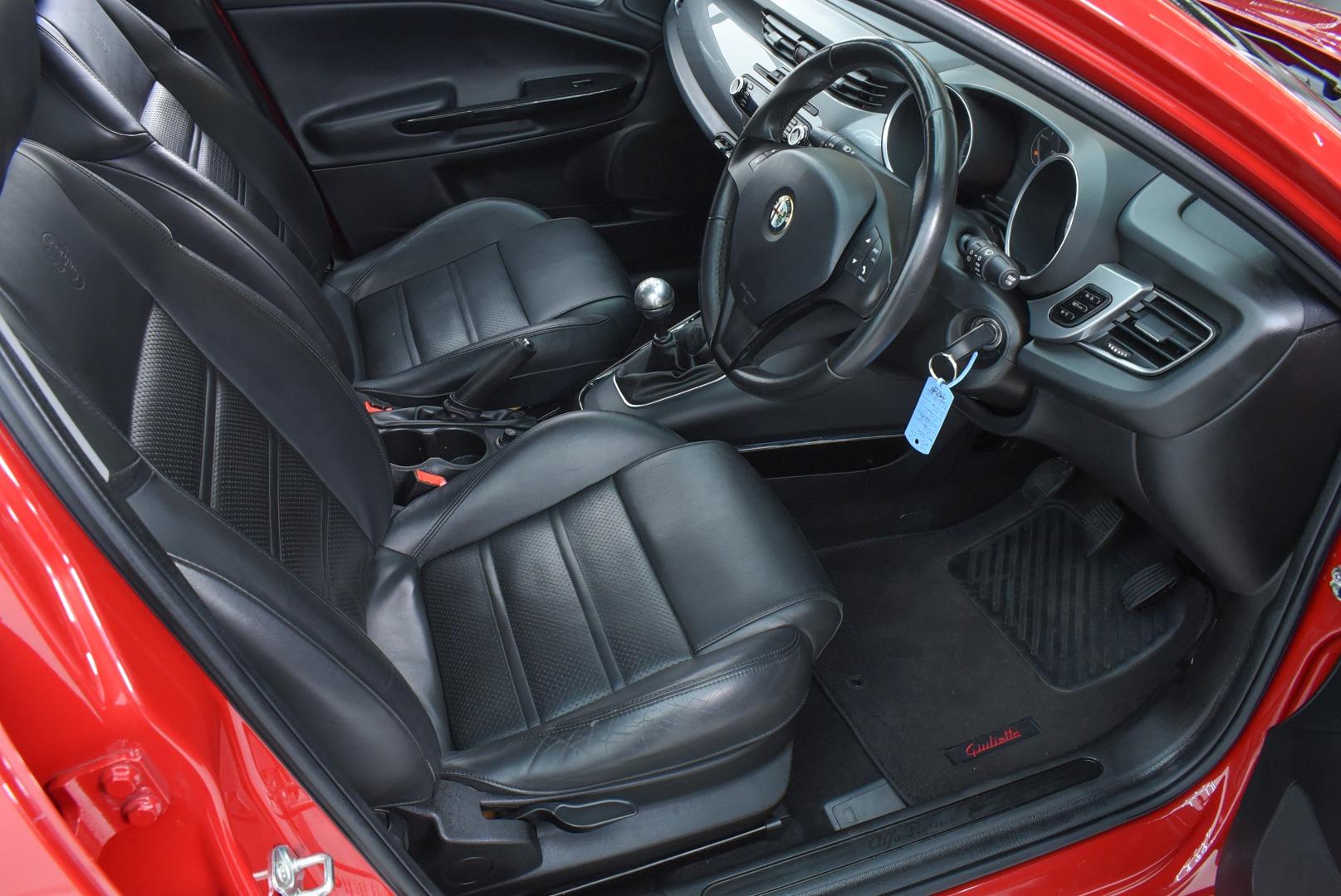 Alfa Romeo Giulietta - 1.4TBi Distinctive - Image 4